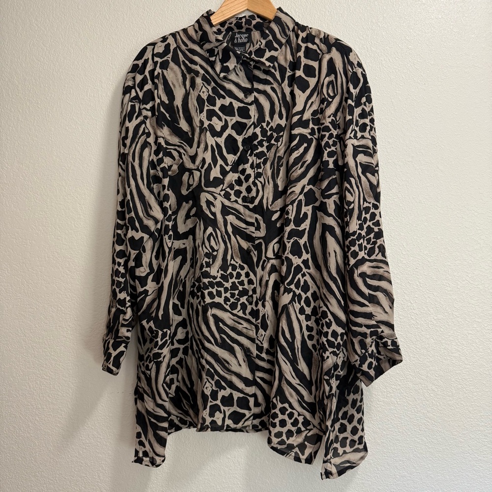 Jacque & KoKo Women’s Animal Print Women's Button Down Blouse - Size 22/24